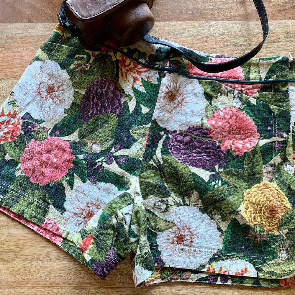 Anthropologie - Elevenses Floral Shorts